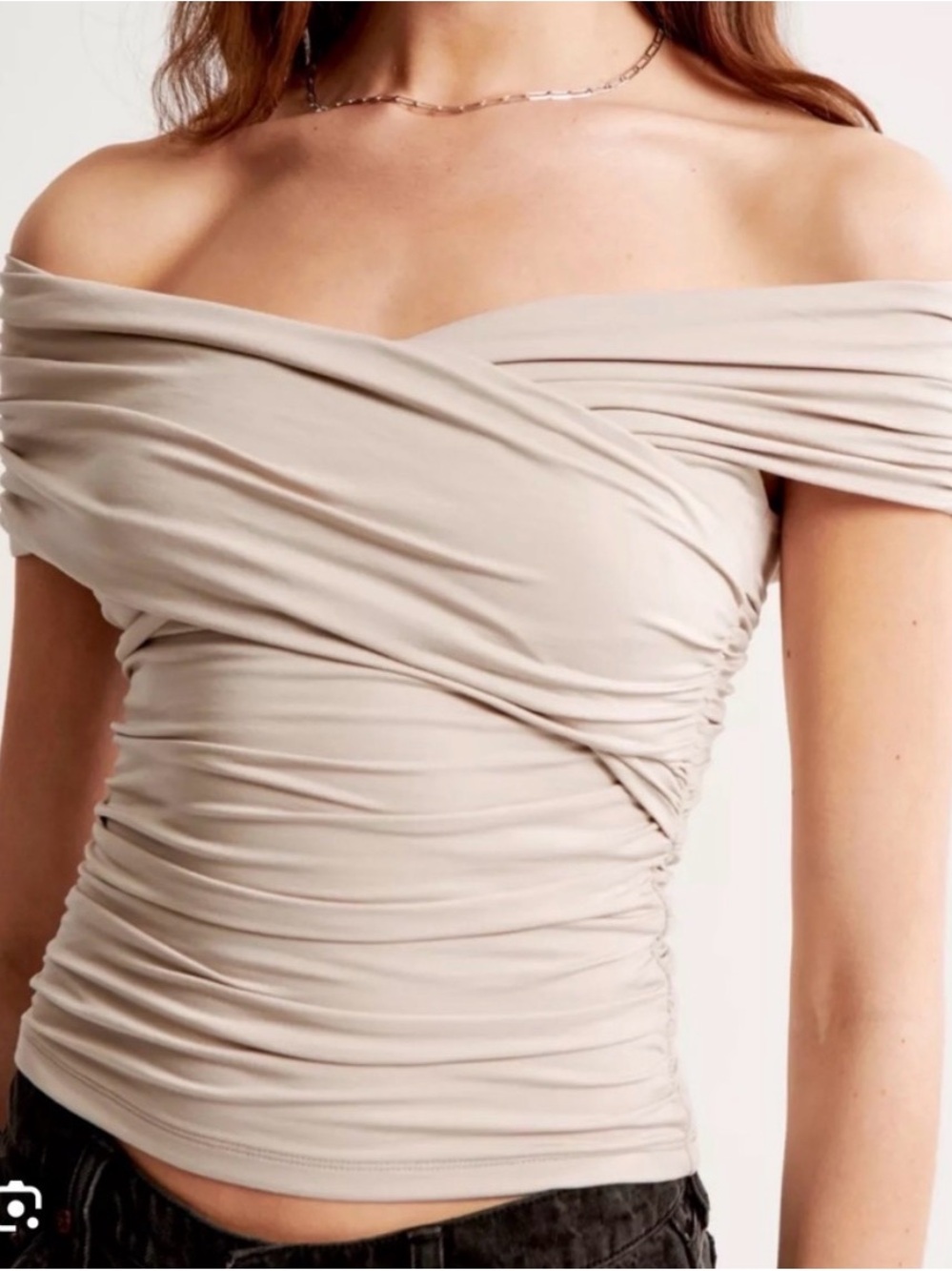 Abercrombie & Fitch Off-Shoulder Ruched Camisole in Beige - S